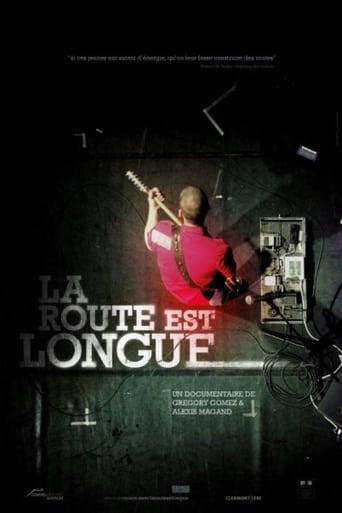 Poster of La route est longue