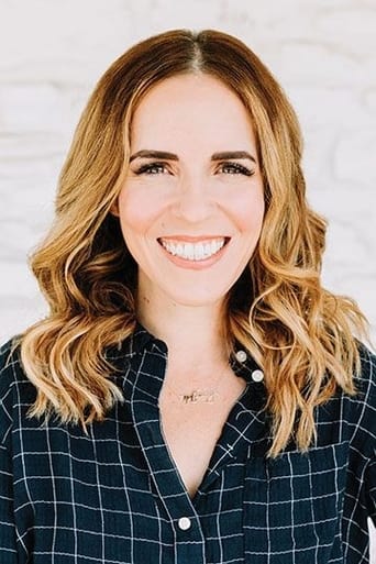 Portrait of Rachel Hollis