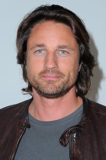 Portrait of Martin Henderson