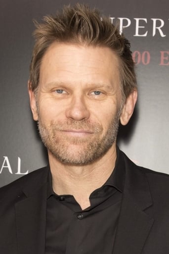 Portrait of Mark Pellegrino