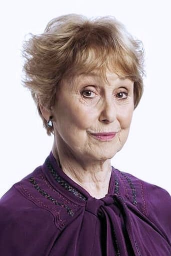 Portrait of Una Stubbs