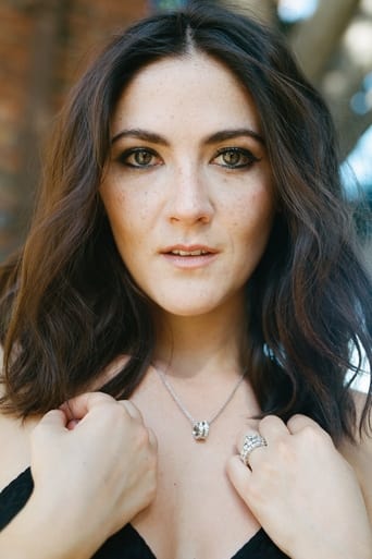 Portrait of Isabelle Fuhrman