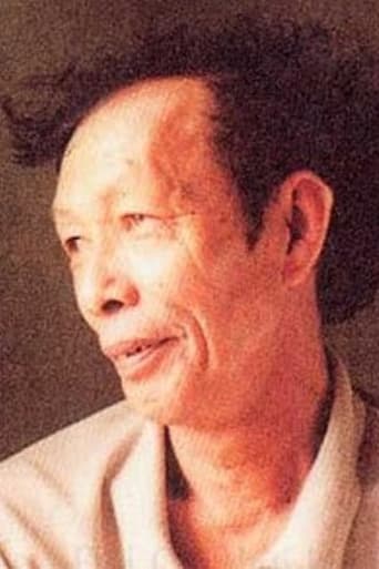 Portrait of Khanh Du Nguyen