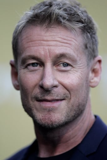 Portrait of Richard Roxburgh