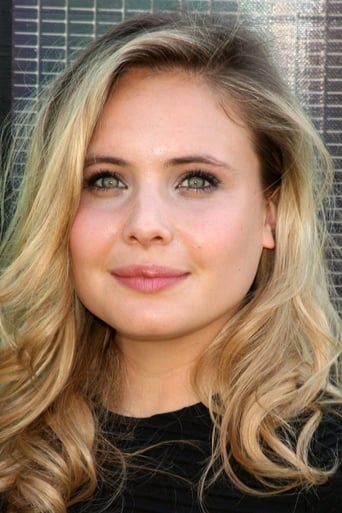 Portrait of Leah Pipes