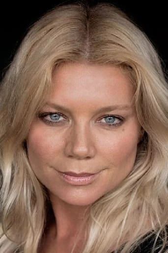 Portrait of Peta Wilson