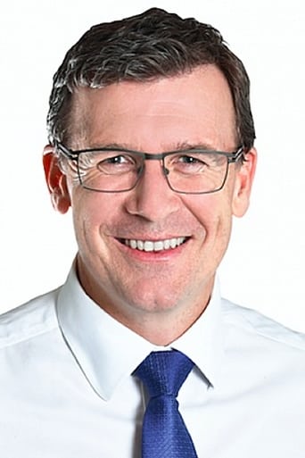 Portrait of Alan Tudge