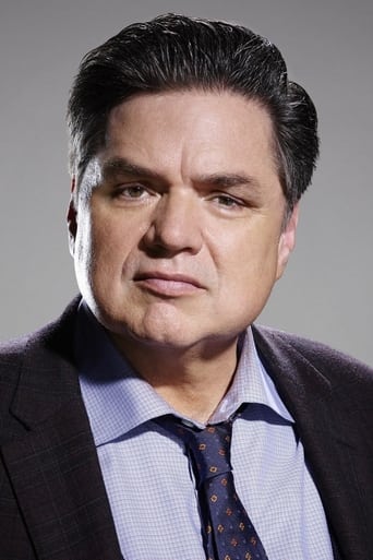 Portrait of Oliver Platt