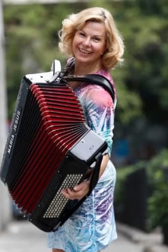 Portrait of María Jesús Grados Ventura (y su acordeón)