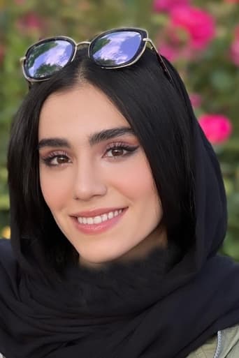 Portrait of Zahra Kiani