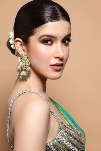 Portrait of Shanaya Kapoor