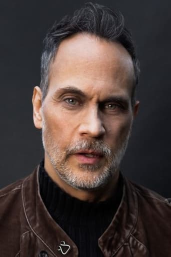 Portrait of Todd Stashwick