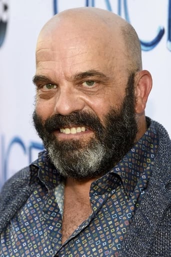 Portrait of Lee Arenberg