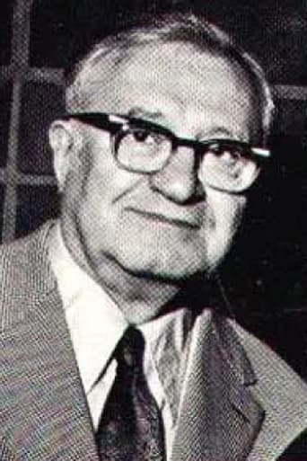 Portrait of Sam Muchnick