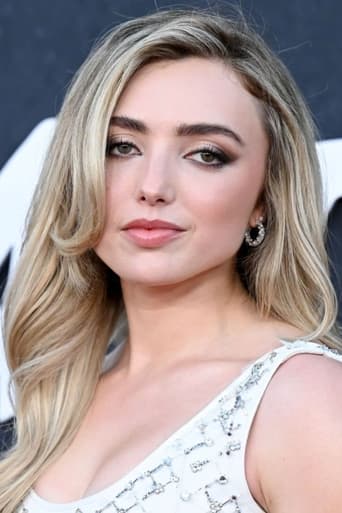 Portrait of Peyton List