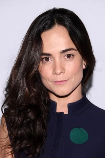 Portrait of Alice Braga