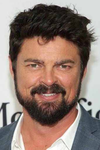 Portrait of Karl Urban