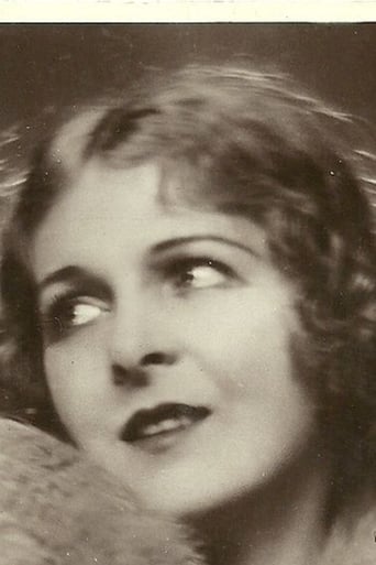 Portrait of Flora le Breton