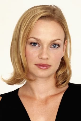 Portrait of Samantha Mathis