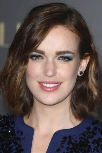 Portrait of Elizabeth Henstridge