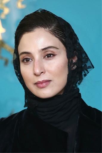 Portrait of Anahita Afshar