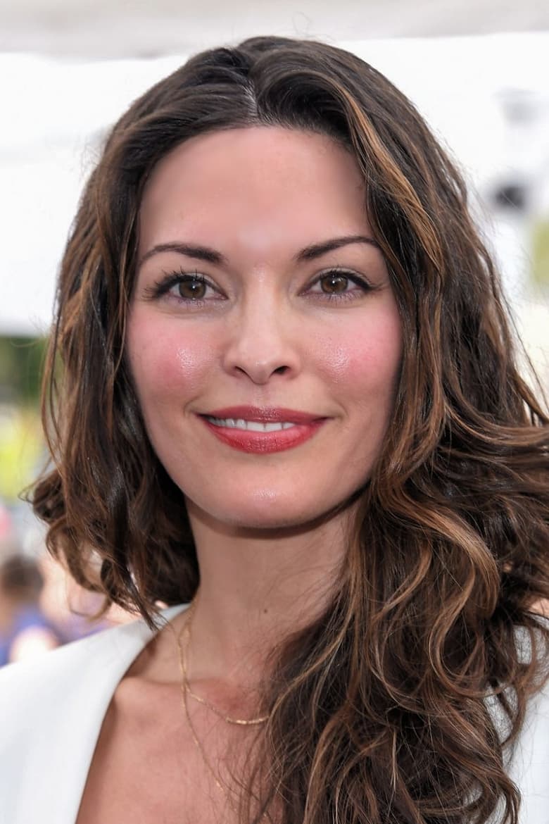 Portrait of Alana de la Garza