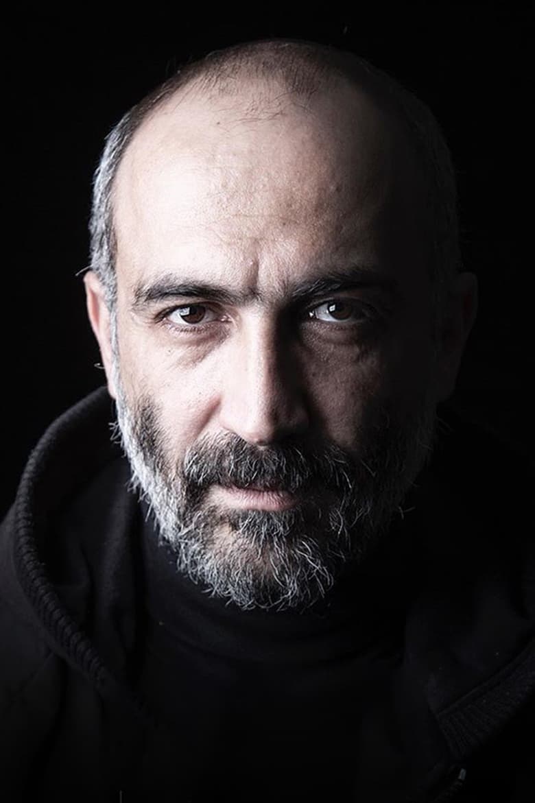 Portrait of Hadi Hejazifar