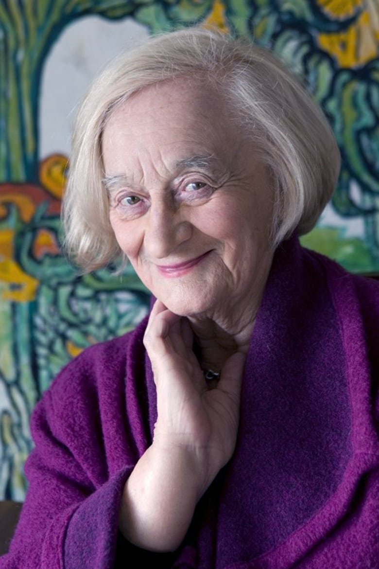 Portrait of Liz Smith