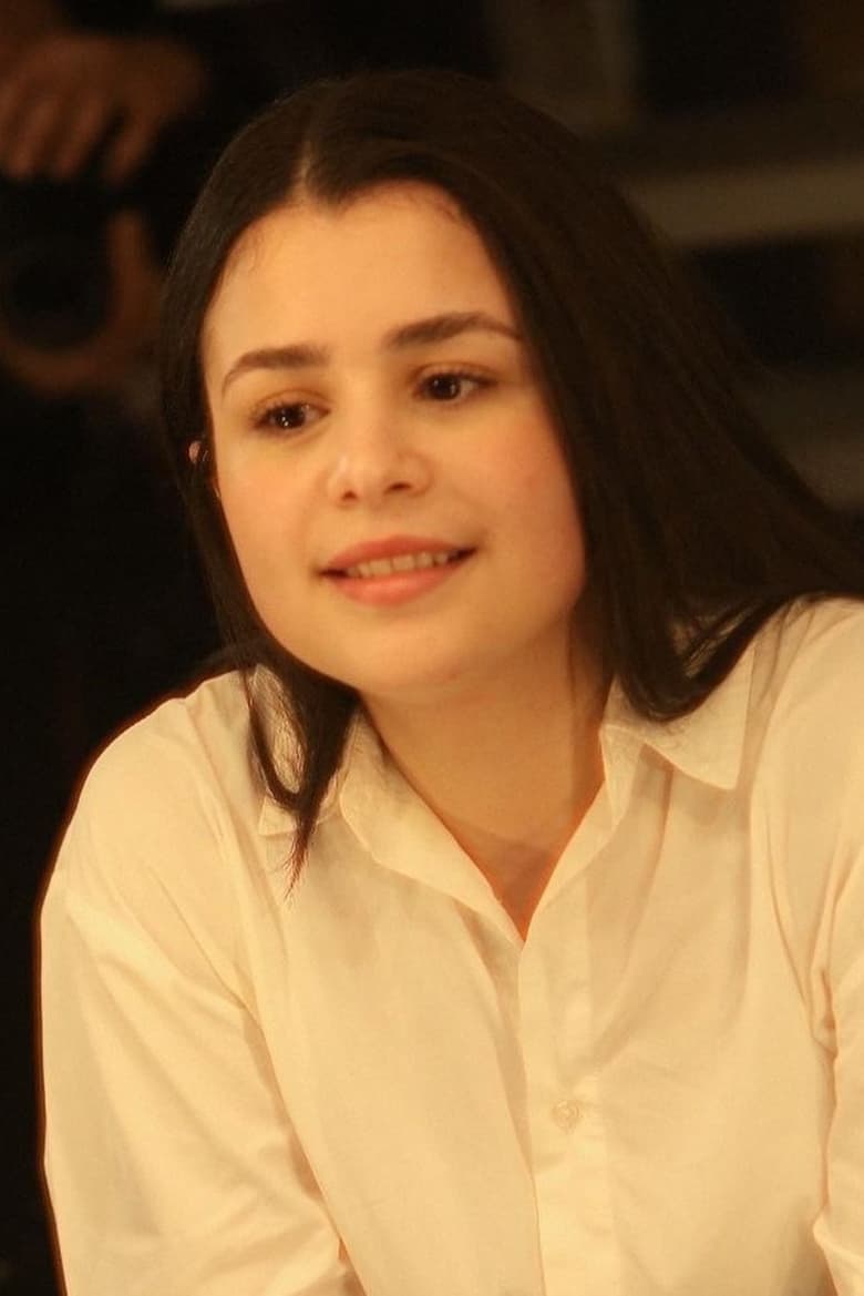 Portrait of Aya Khadiri