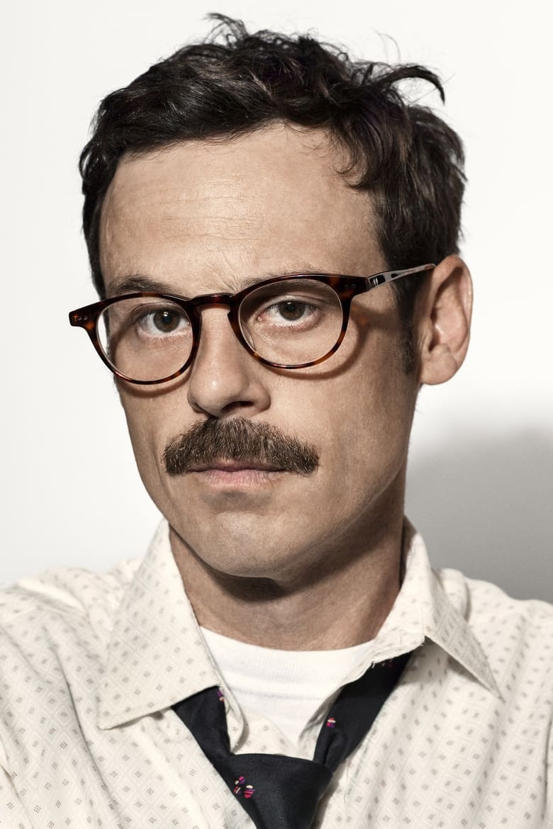 Portrait of Scoot McNairy