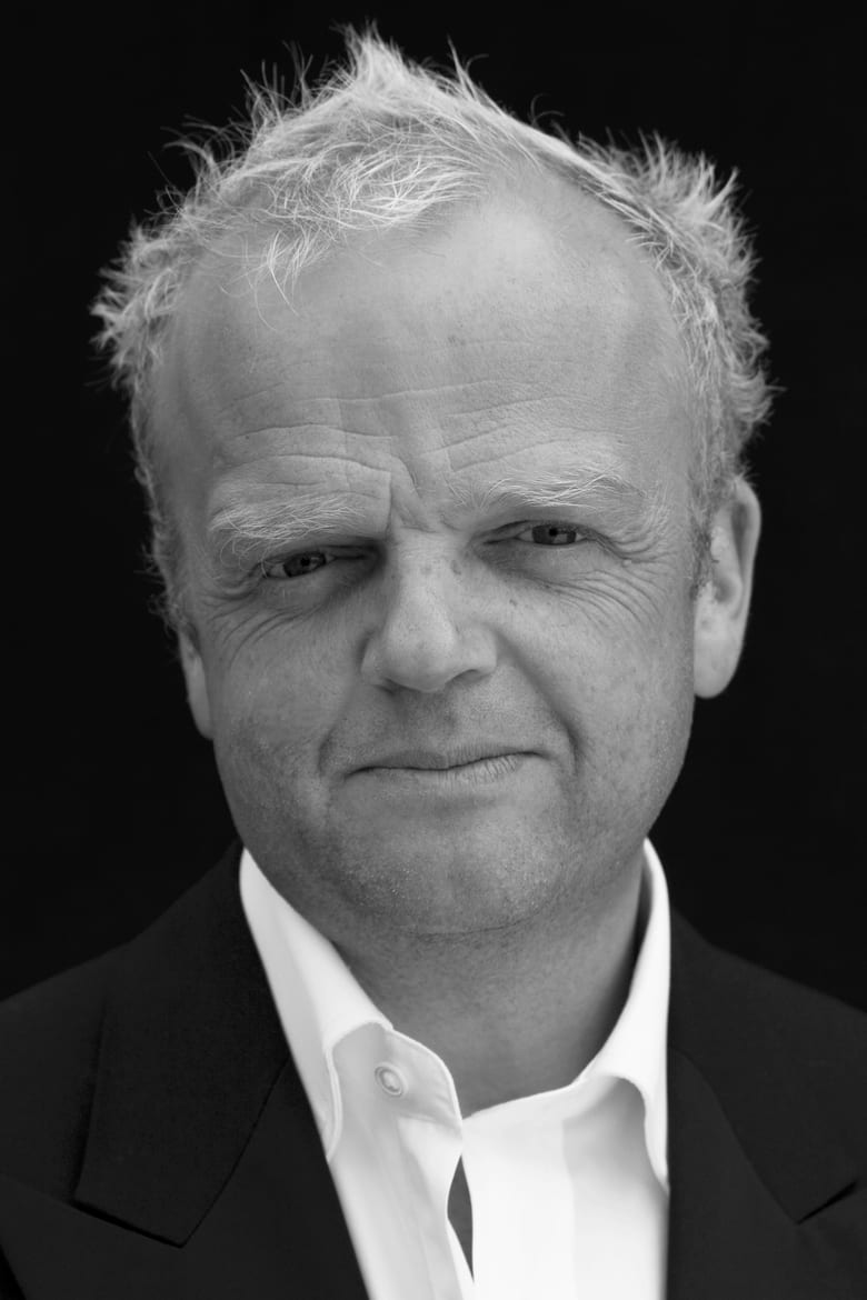 Portrait of Toby Jones