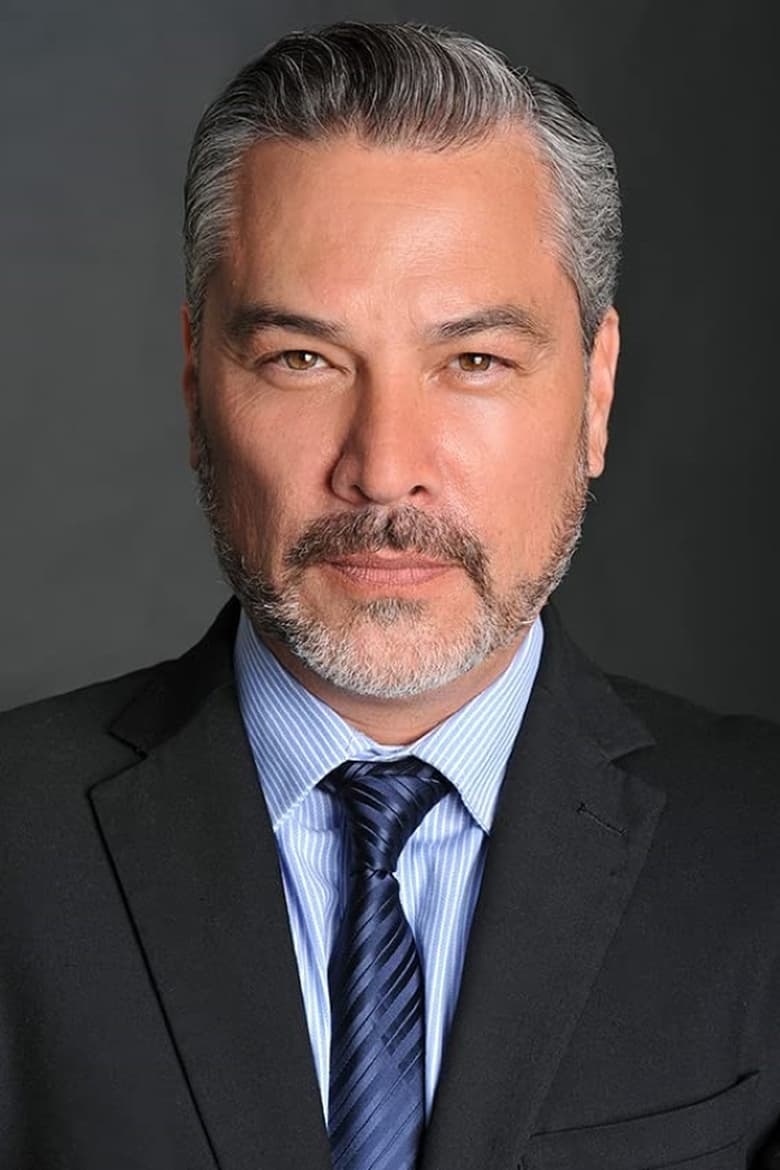 Portrait of Mauricio Mendoza