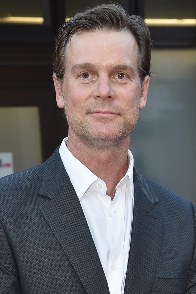 Portrait of Peter Krause