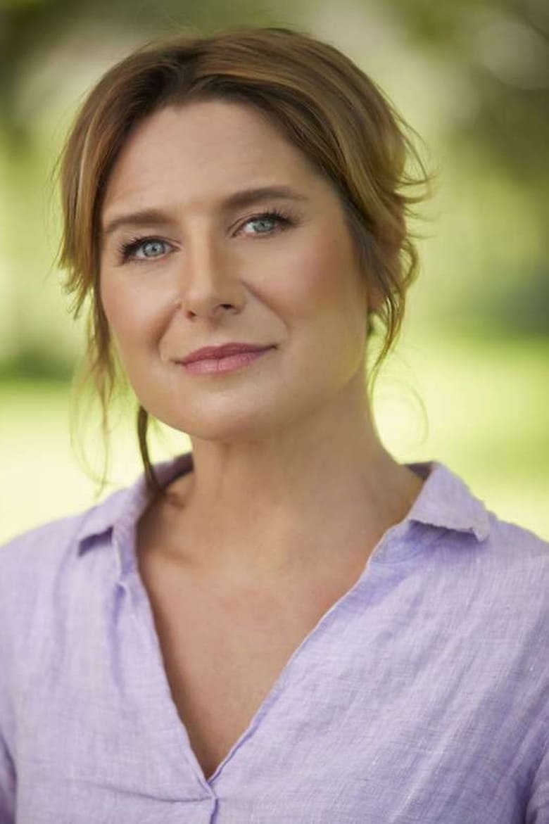 Portrait of Libby Tanner