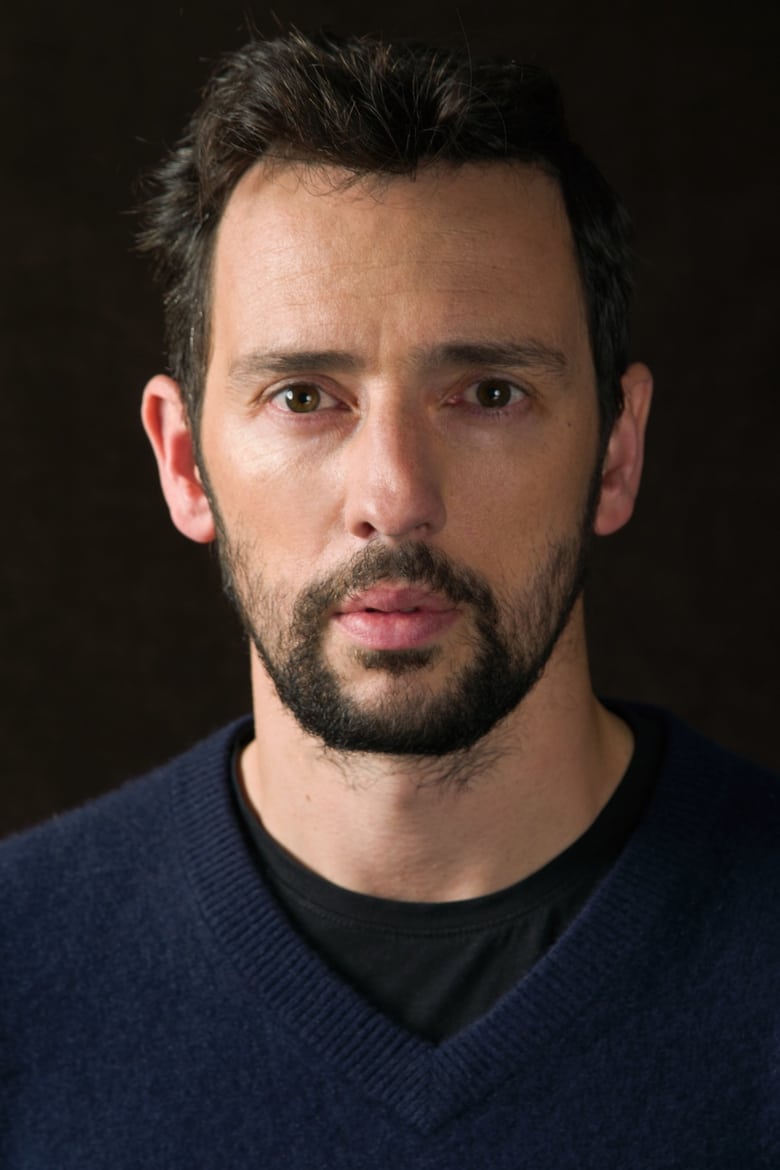 Portrait of Ralf Little