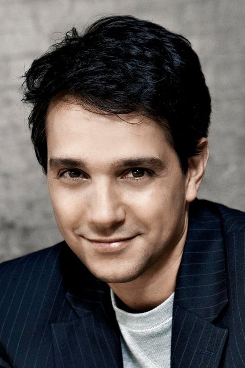 Portrait of Ralph Macchio