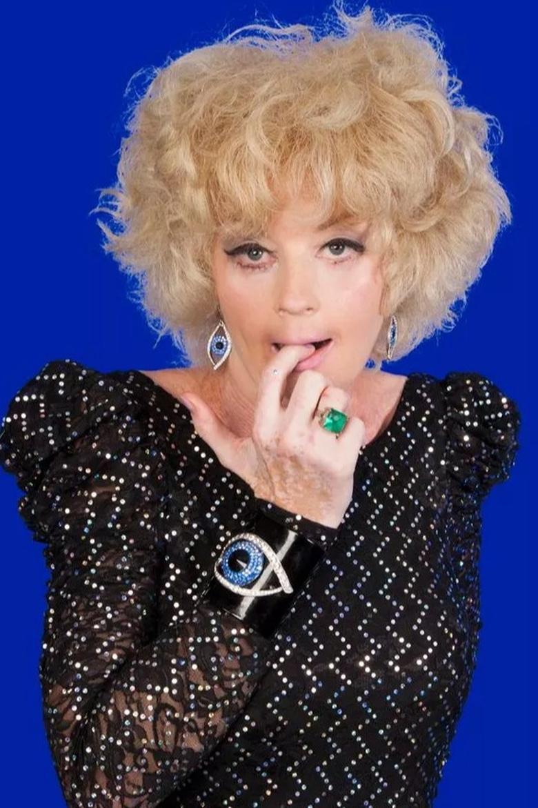 Portrait of Lauren Harries