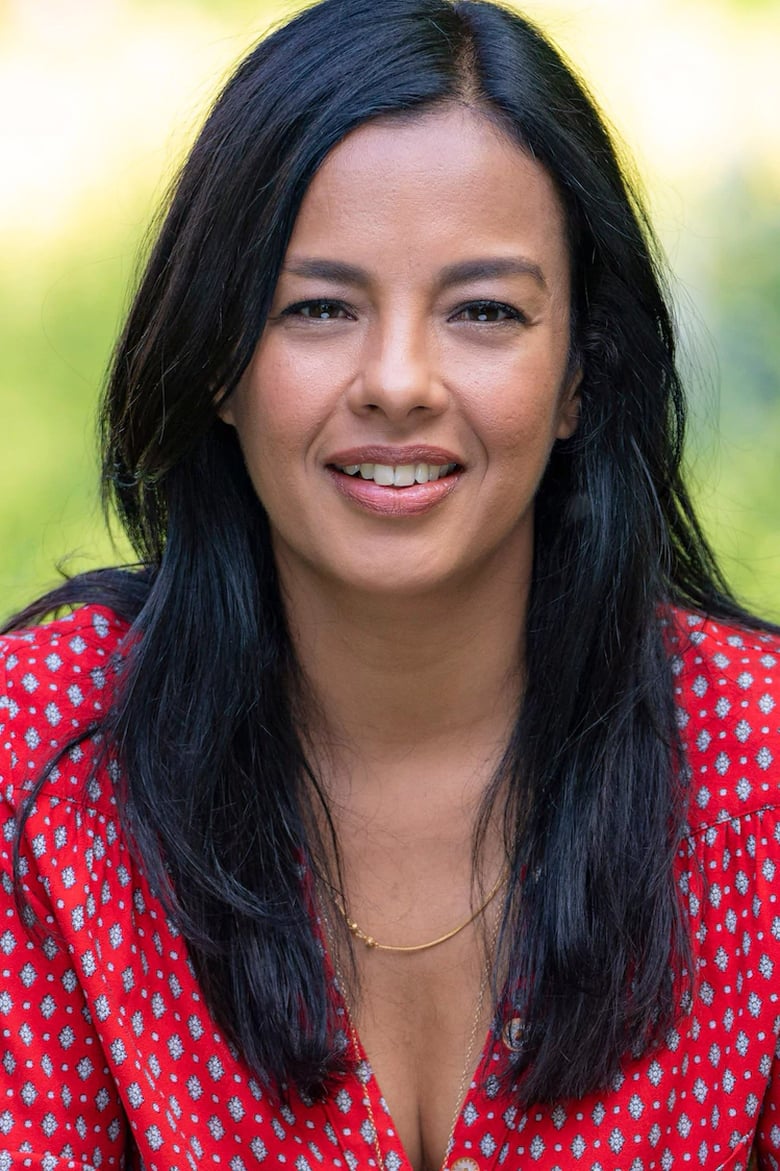 Portrait of Liz Bonnin