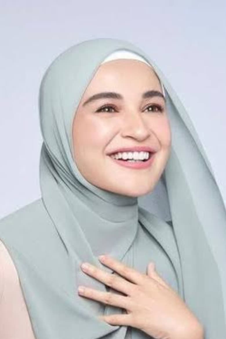 Portrait of Shireen Sungkar