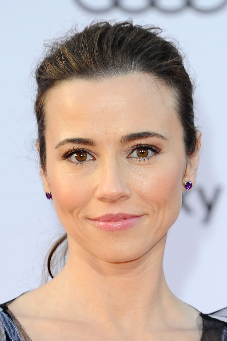 Portrait of Linda Cardellini