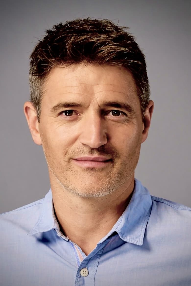 Portrait of Tom Chambers