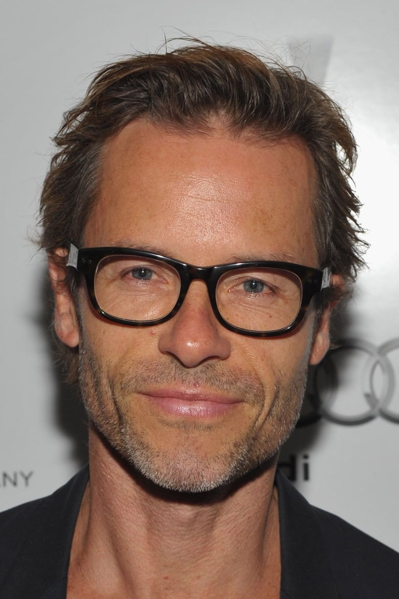 Portrait of Guy Pearce