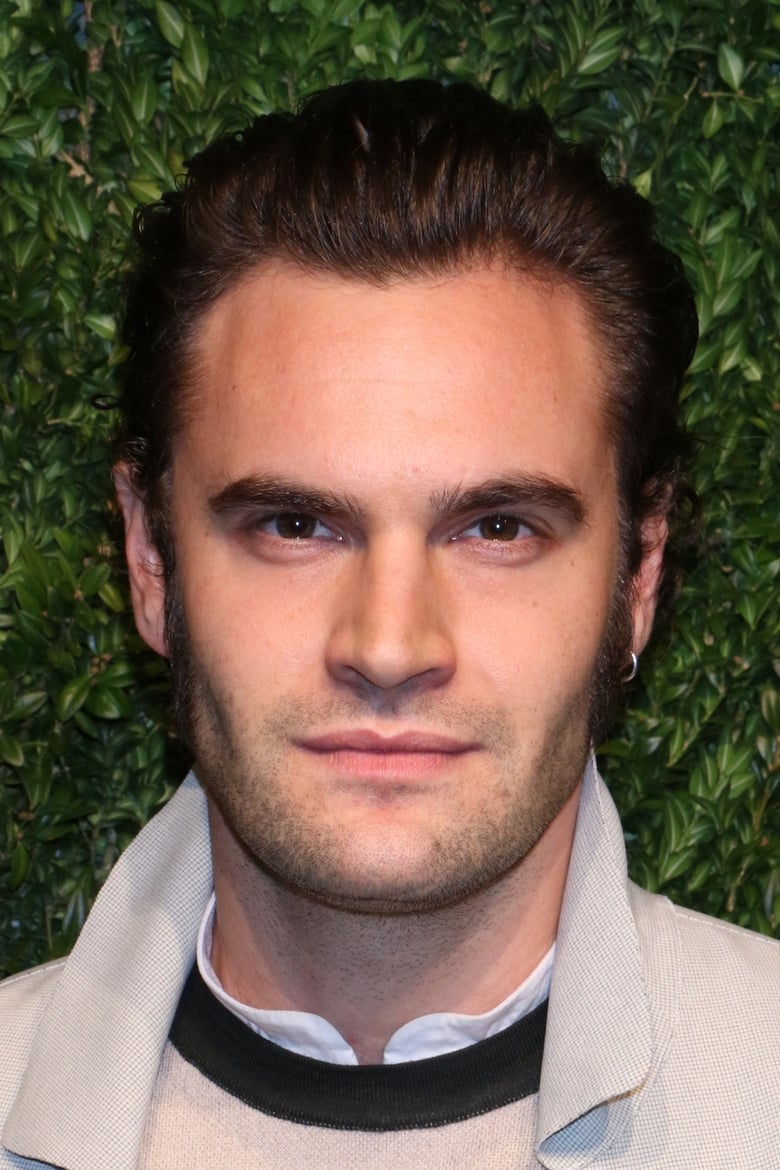 Portrait of Tom Bateman