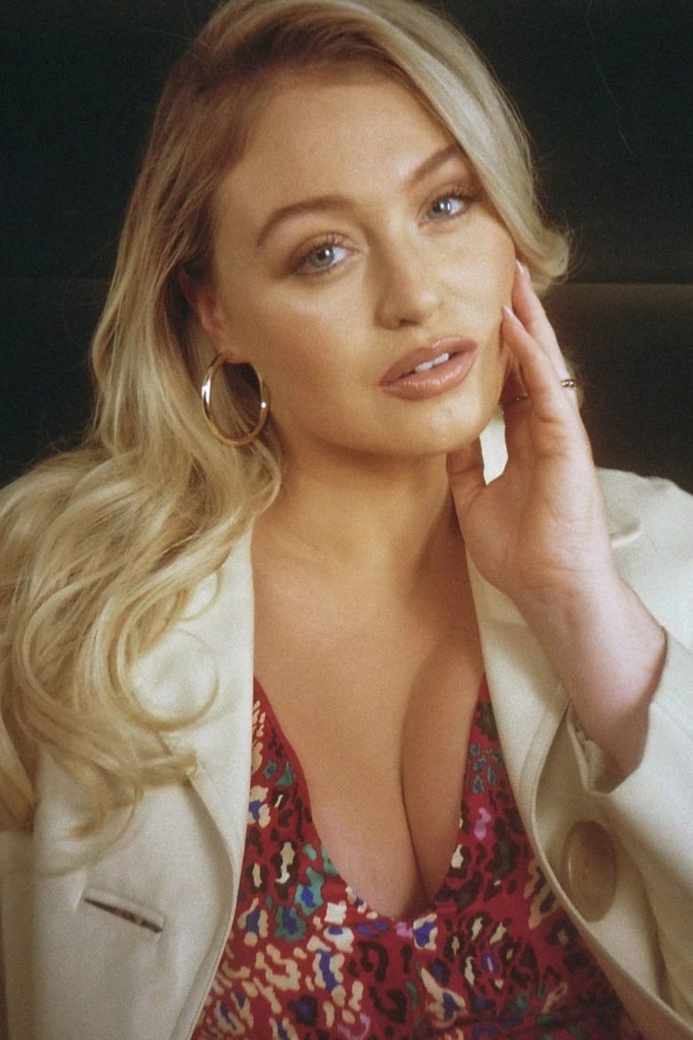 Portrait of Iskra Lawrence