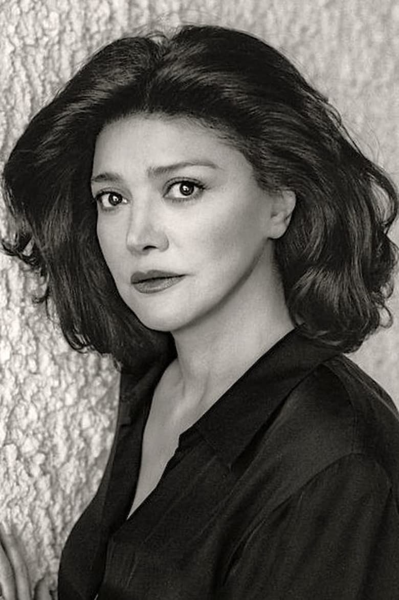 Portrait of Shohreh Aghdashloo