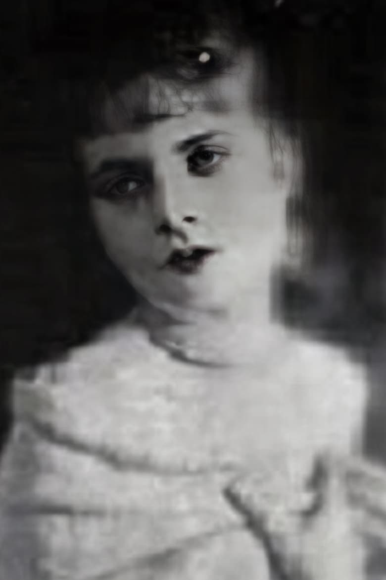 Portrait of Sara Barrié