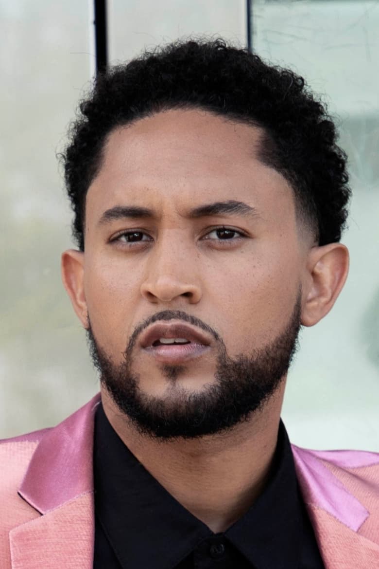 Portrait of Tahj Mowry