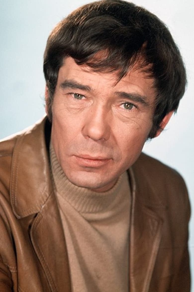 Portrait of Mike Pratt