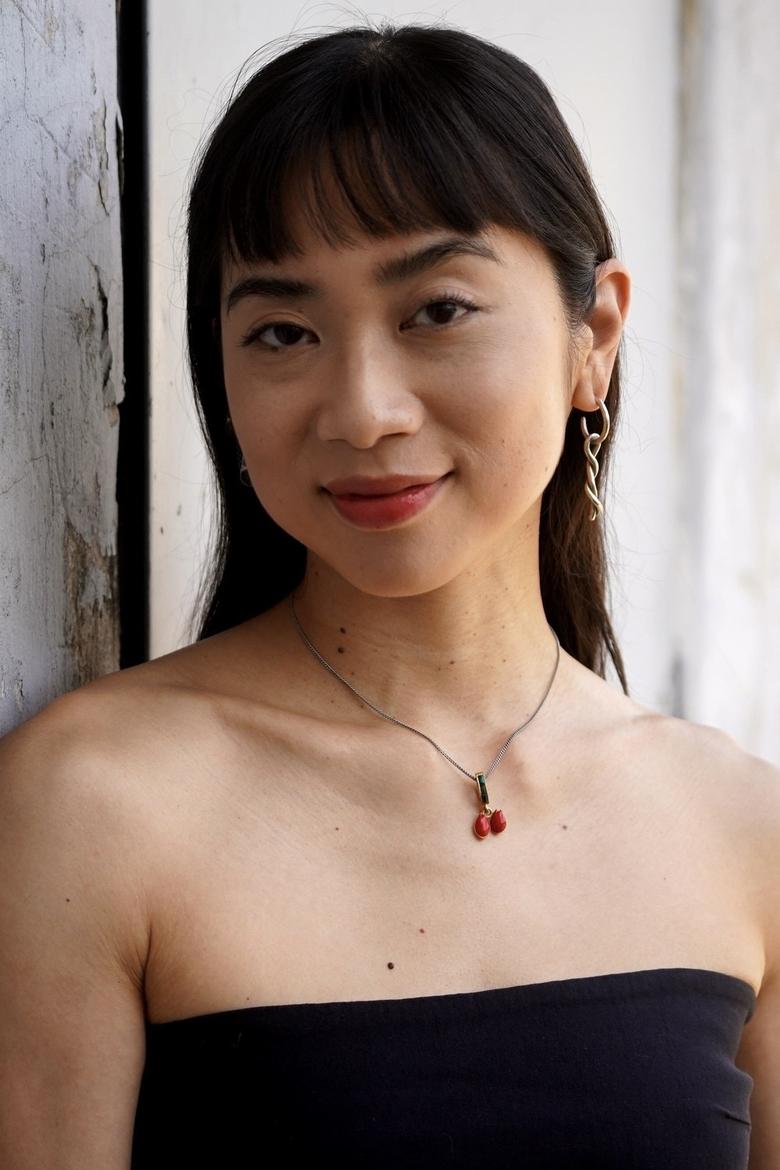 Portrait of Débora Nishimoto