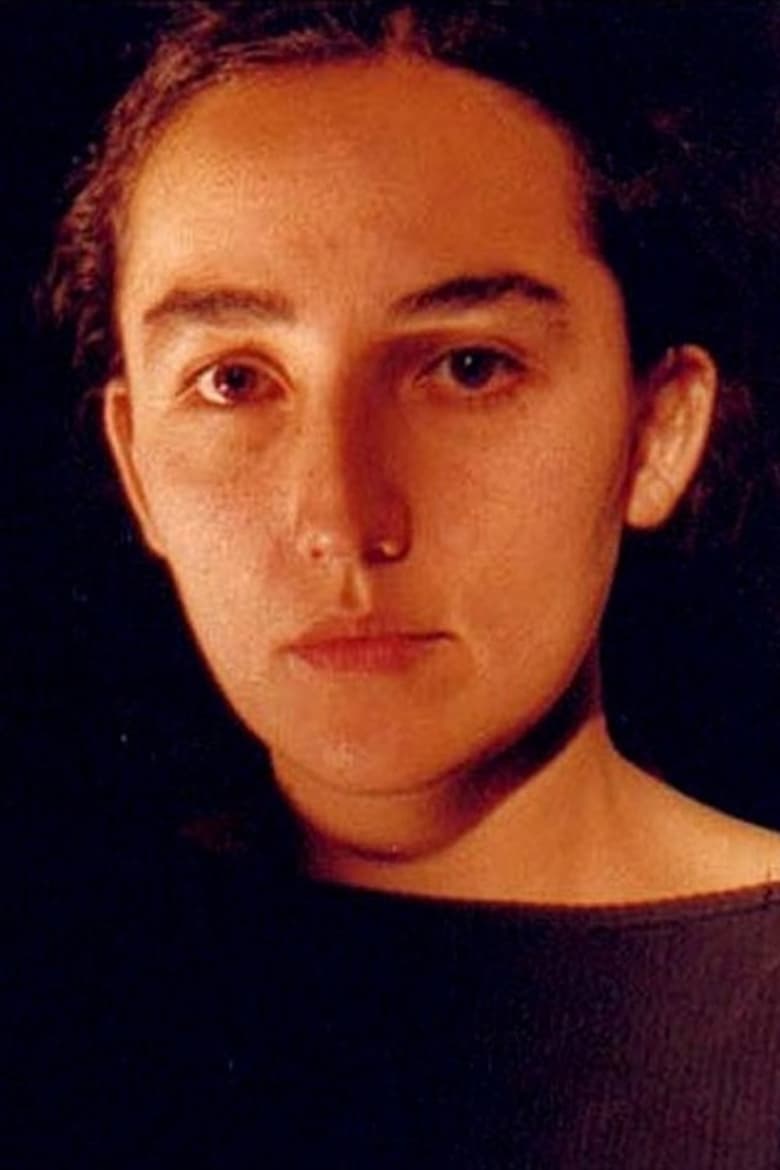 Portrait of Roxana Naranjo